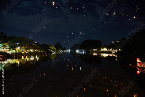 Quadro su tela The lanterns of Yi Peng and Loi Krathong, celebrated in Chiang Mai each November