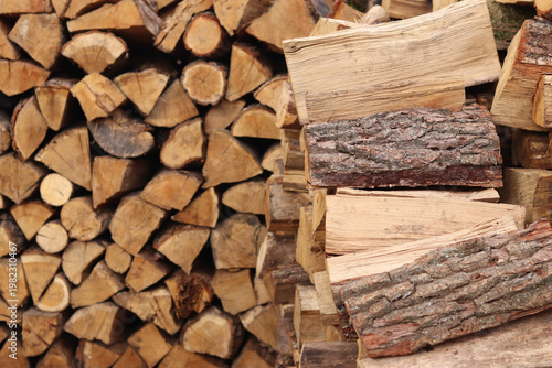 Photos Stacked wooden logs