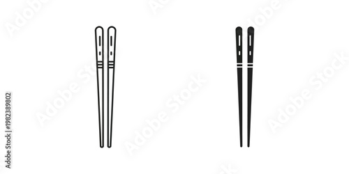 Comparison of traditional and modern black lacquered chopsticks designs