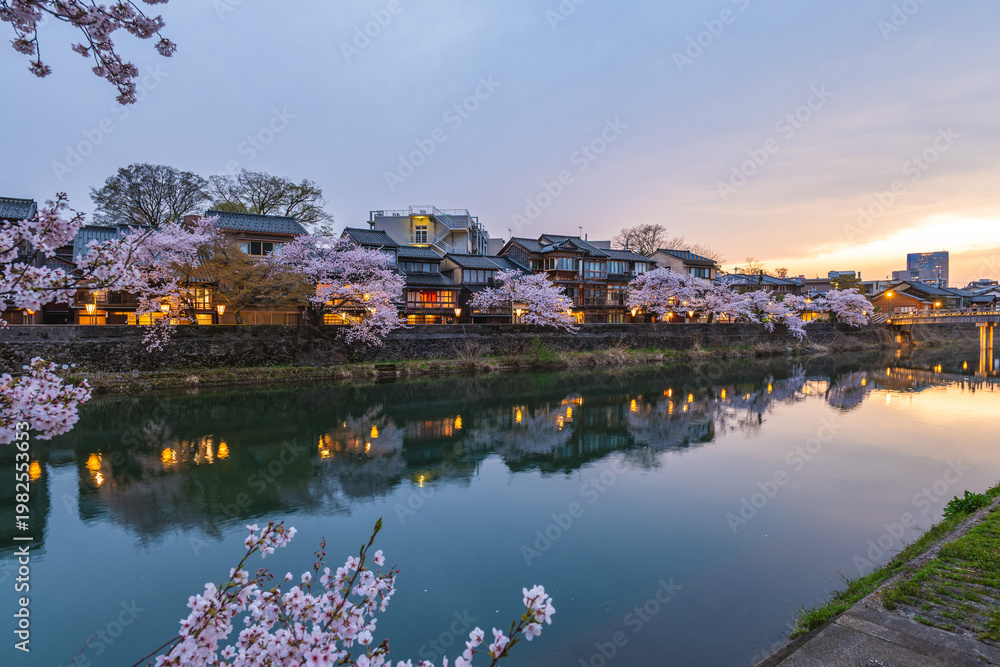 Fototapeta premium Kazue machi Chaya District in Kanazawa City, Ishikawa Prefecture, Hokuriku, Japan