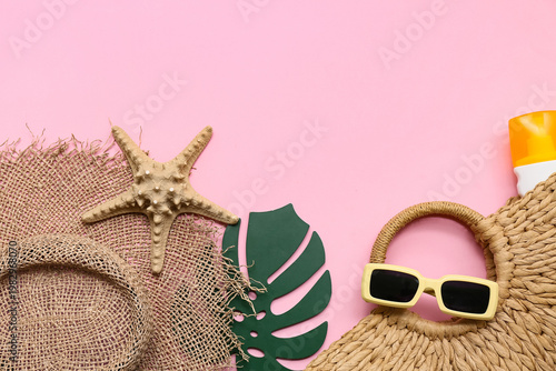 Wicker bag with sunscreen c...