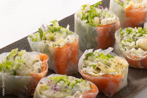 生春巻き（スモークサーモンとクリームチーズ）