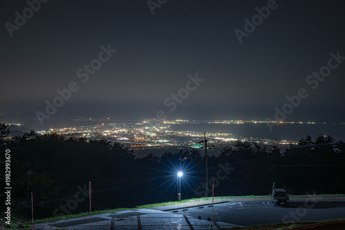 日本の鳥取県の大山から見た米子市のとても美しい夜景