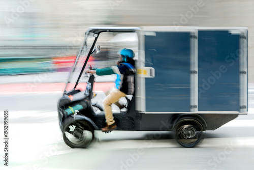 alternative ecological clean delivery transport