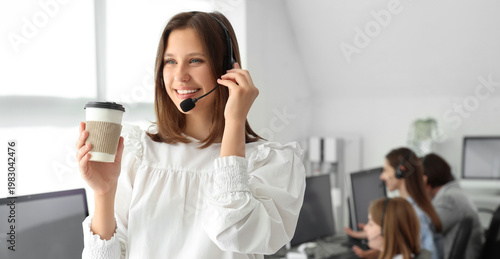 Female technical support ag...