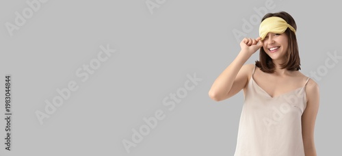 Young woman with sleeping m...