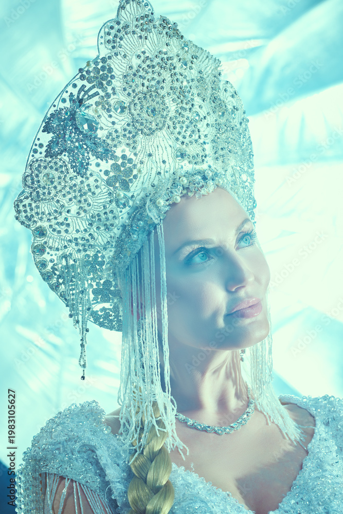 Naklejka premium Radiance Swan Bride