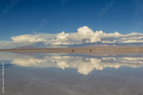 Foto Clouds reflections at Salar de Uyuni - Potosi, Bolivia