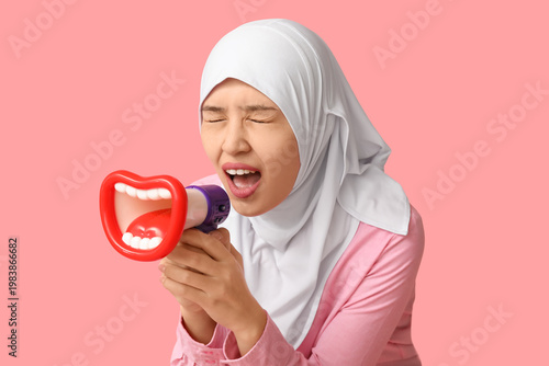 Young Asian Muslim woman sh...