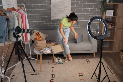 Female Asian fashion blogge...