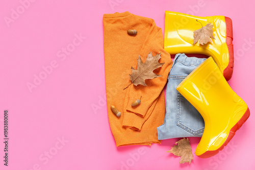 Yellow gumboots with sweate...