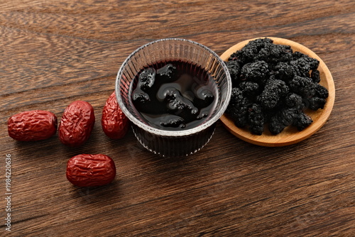 Red dates, dried mulberries, and mulberry tea