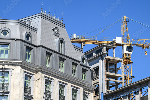 grue chantier travaux immobilier renovation