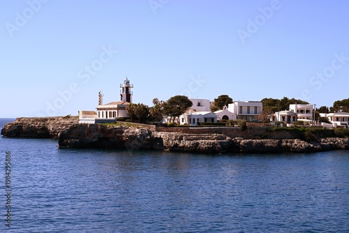 Phare de Punta de Sa Farola à l'entrée du port de Ciutadella