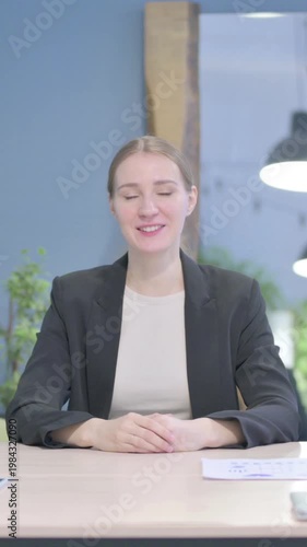 Wallpaper Mural Businessman Blogger Talking Online in Camera, Vertical Video Torontodigital.ca