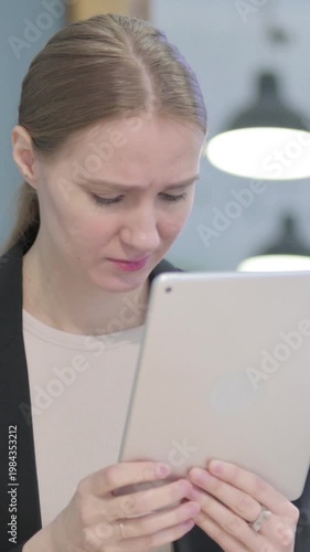 Wallpaper Mural Shocked Businesswoman Reacting to Loss on Digital Tablet, Vertical Video Torontodigital.ca