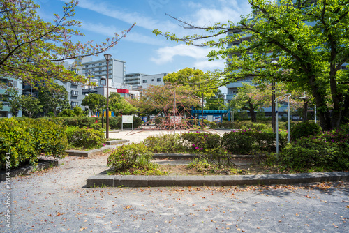 東京都江戸川区西葛西のマンション群の風景　公園