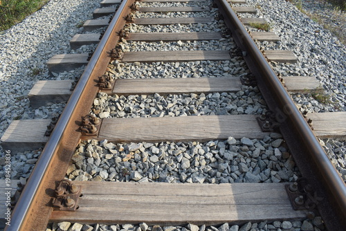 Quadro su tela Scenic perspective view of classic railroad tracks in Greece