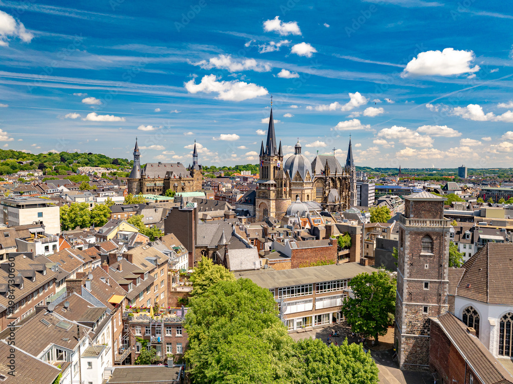 Obraz premium Aachen im Sommer, Aken, Aix-La-Chapelle