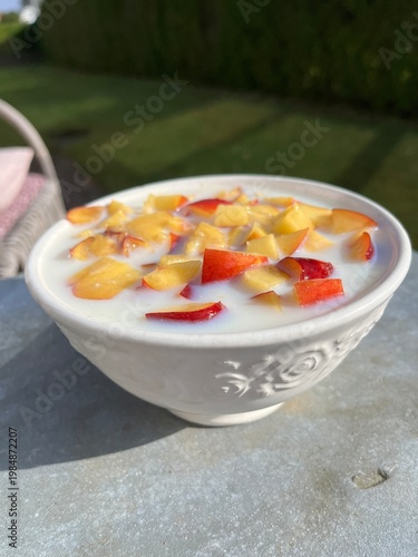 peach with milch