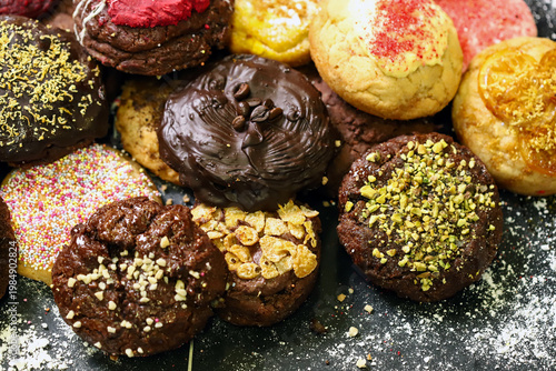cream cookies with various fancy fillings