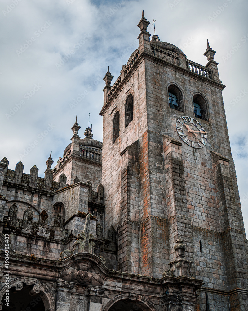 Fototapeta premium Sé do Porto (Porto Cathedral) in Porto, Portugal
