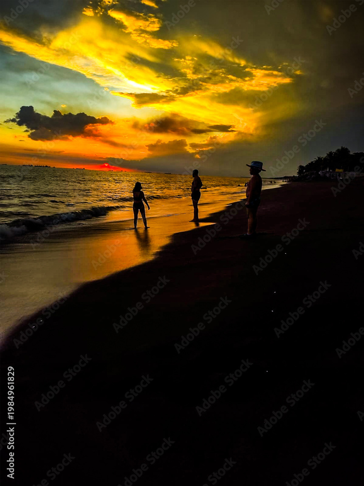 Fototapeta premium sunset at the beach