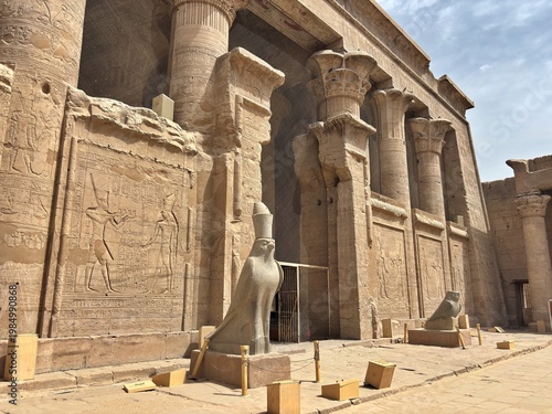 Fényképezés A view from the Edfu Temple in Edfu, Egypt.