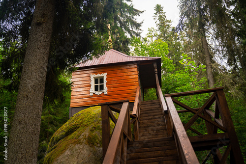 Photos Wooden chapel on top of the Horse-Stone (Kon-Kamen) on Konevets Island