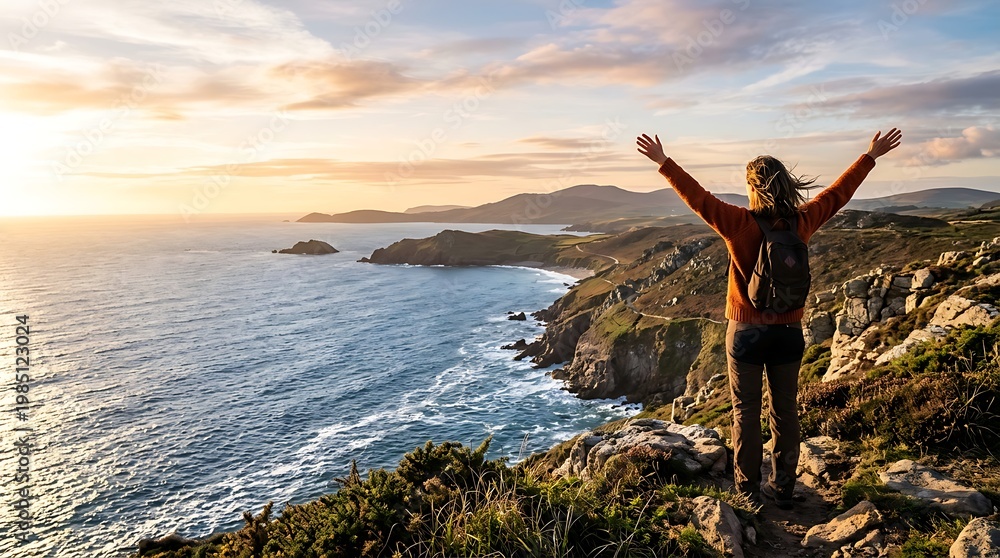Fototapeta premium Hiking Trail With Ocean And Mountain Scenery