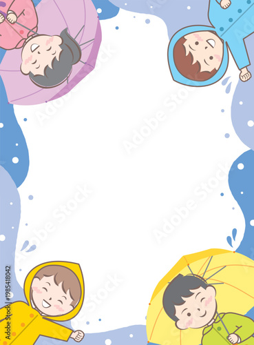 傘をさす合羽姿の子供たちのフレーム　梅雨　雨の日