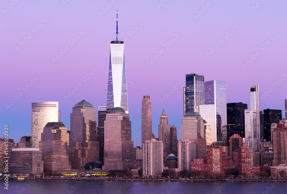 Fototapeta premium Manhattan panoramic. New York City skyline background. Manhattan skyscrapers over New York. New York skyline panorama. Manhattan waterfront skyline panorama. New York City panoramic skyline.