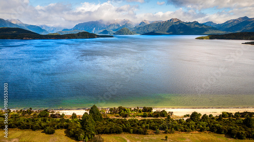 Bild auf Leinwand Manapouri Aerial Landscape, New Zealand