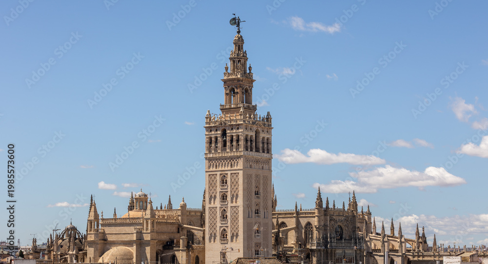 Fototapeta premium Seville Cathedral and Giralda tower, iconic landmark of Seville, Spain