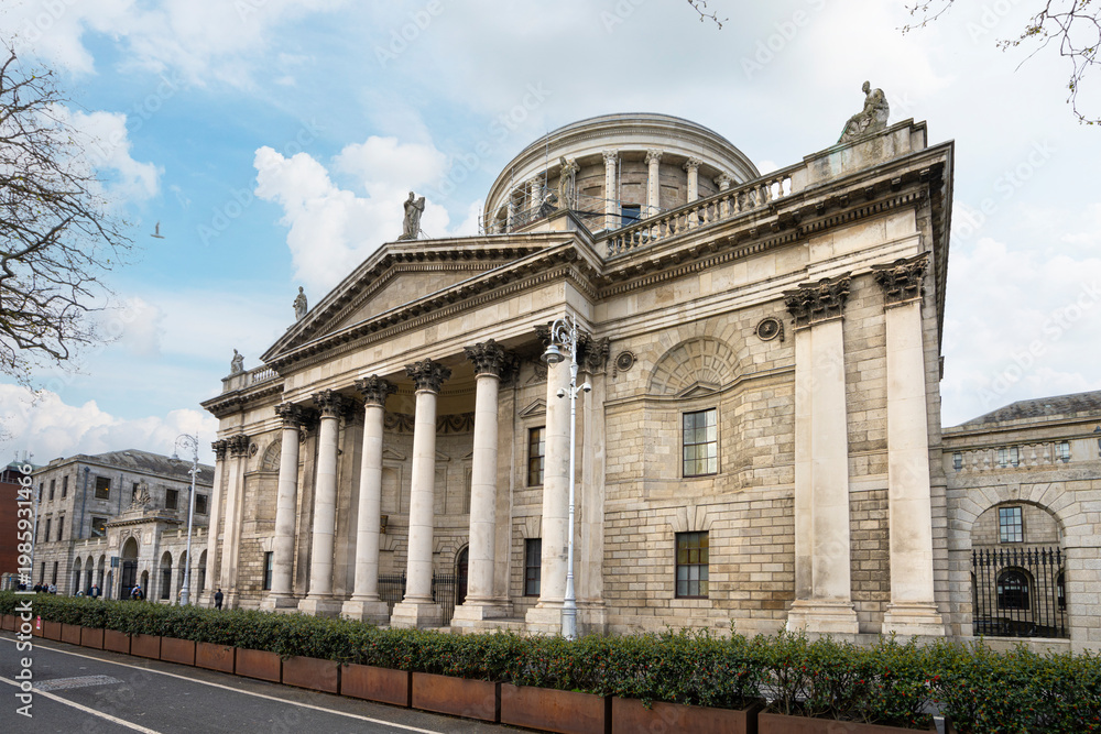 Obraz premium Four Courts, the courthouse in Dublin, Ireland