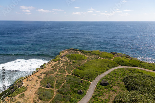 東平安名崎灯台展望台から望む宮古島の海