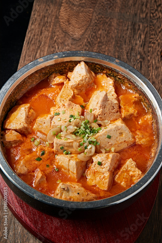 Fotografie Tomato Soup Stone Pot Tofu