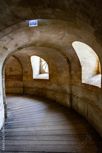 Tunnel