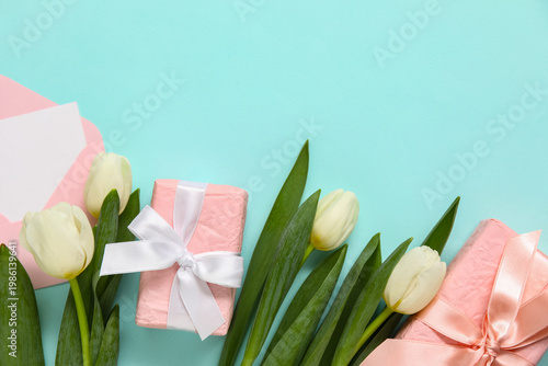 Envelope with blank card, g...