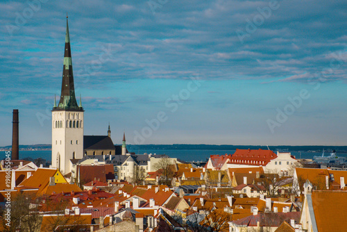Billede på lærred Aerial View Of Tallinn Cityscape With Orange Roofs