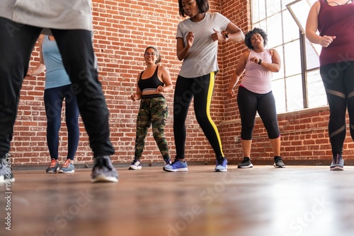 Photos Group dance fitness class fun
