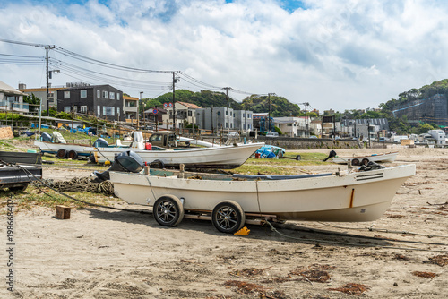 鎌倉市の由比ヶ浜海岸の風景