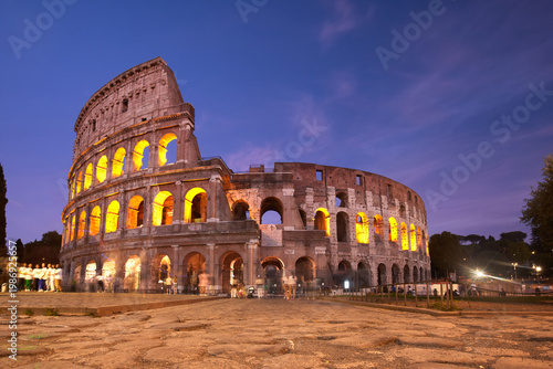 Canvastavla The Colosseum in Rome, Italy
