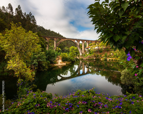 Fotografie Stone Bridge over river in Sever do Vouga, Portugal.
