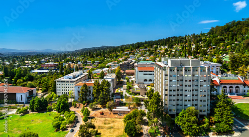 Tableau sur toile High angle view of Evans Hall and the University of California Berkeley campus b