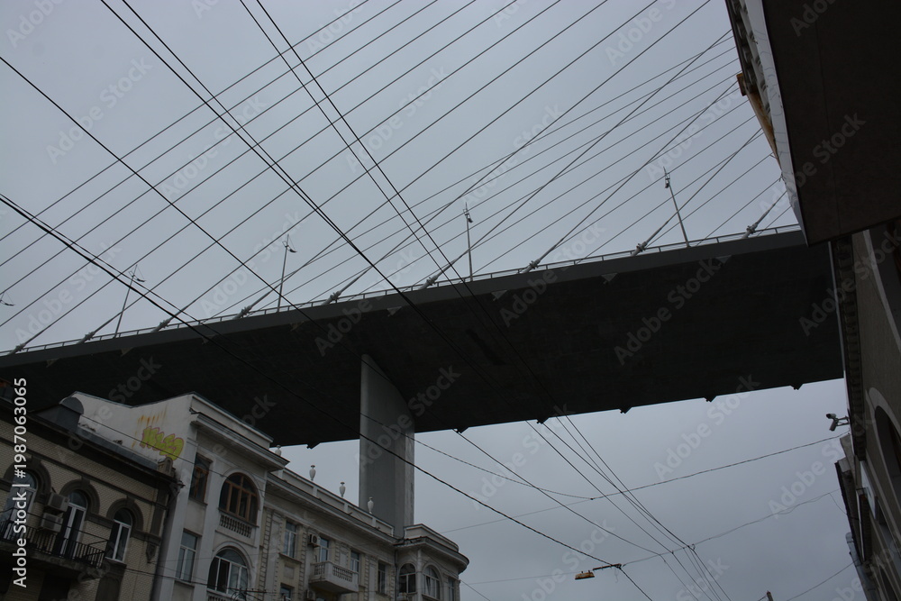 Fototapeta premium ロシア ウラジオストクの黄金橋（金角湾大橋）