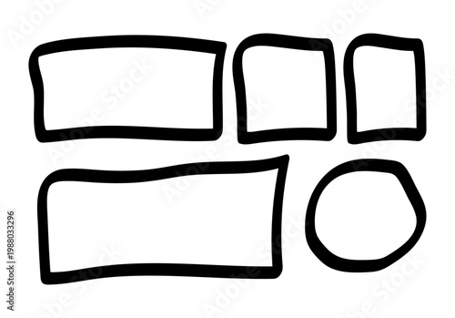 Colección de marcos y globos de texto dibujados a mano con trazos negros gruesos