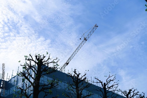 建設現場のクレーン