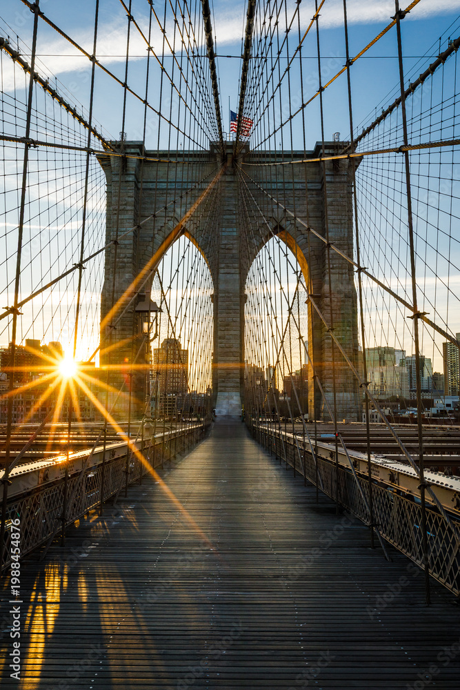 Fototapeta premium Morning on the Brooklyn Bridge, N.Y.