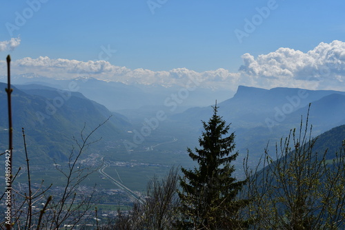 Schilderij op canvas Blick ins Etschtal vom Meraner Höhenweg in Südtirol